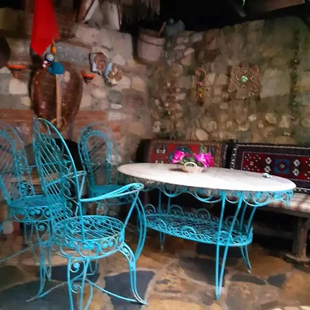 Sigacik Kaleici Tas Ev